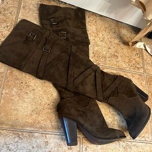 Knee High Forest Green Boot Heels